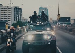 J Hus Militerian Video